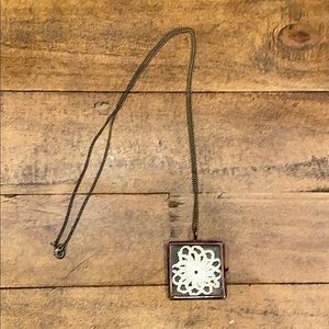 Long necklace embroidery design